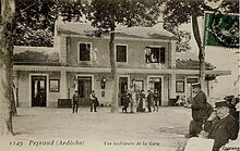 Ancienne photo de la gare de Peyraud vue depuis la cour intérieure