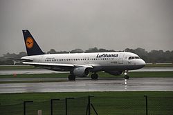 Lufthansa Airbus A320 (starboard).