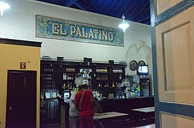 El Palatino Bar Cienfuegos, Cuba (11805466535).jpg