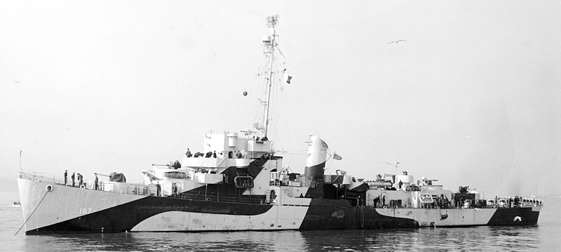 File:USS Stern (DE-187) at anchor off New York City (USA) on 3 February 1944 (BS 61265).jpg