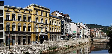 Miljacka river in Sarajevo (by Pudelek).JPG