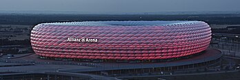 L'Allianz Arena, stade de résidence du Bayern Munich. (définition réelle 5 000 × 1 676)