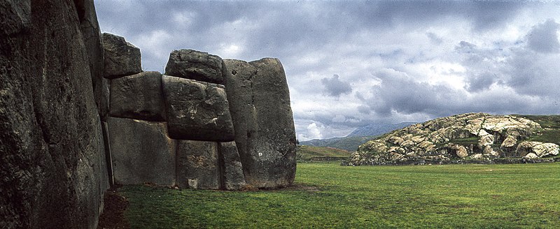 File:Cuzco 1981, panorámica 08.jpg