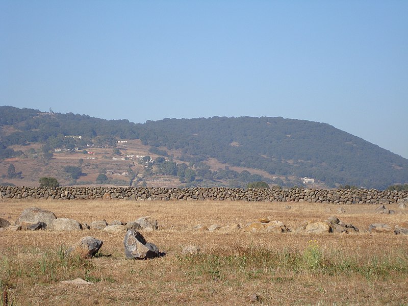 File:Cerro de San Juan Acazuchitlán, Jilotepec, Mexico - panoramio.jpg