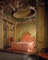 Reconstruction au Metropolitan Museum of Art d'une chambre à coucher du Palazzo Sagredo de Venise[2].