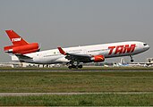 マクドネル・ダグラス MD-11（TAM航空時代、旧塗装）