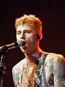 Machine Gun Kelly в 2019 году