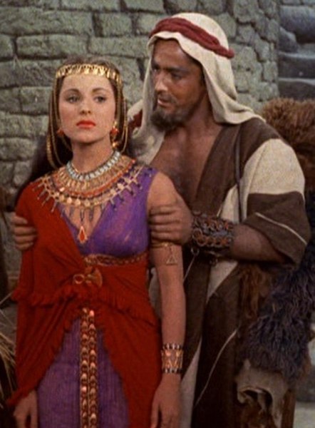 File:Debra Paget and John Derek in The Ten Commandments film trailer.jpg