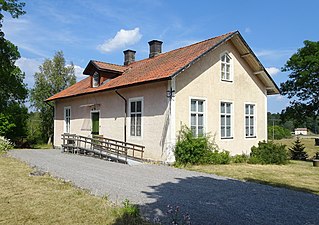 F.d. Överenhörna småskola (nu museum).