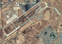 Sacramento Mather Airport 2006 USGS.jpg