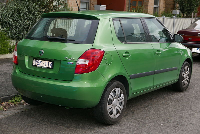 File:2011 Škoda Fabia (5JF) 77TSI hatchback (2015-07-15) 02.jpg