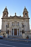 Façade de l'église de la Sainte-Trinité