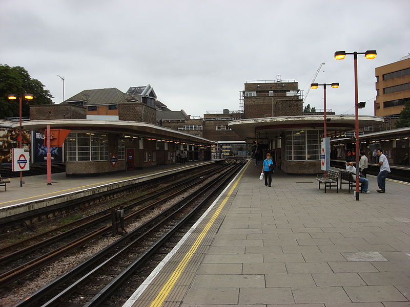 File:Harrow-on-the-Hill station platforms 1.jpg