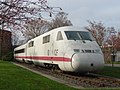 Der in Minden abgestellte Triebkopf 410 001-2 mit Mittelwagen (um 2005)