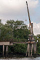 Deutsch: Stillgelegter Kran am Veddelkanal in Hamburg-Kleiner Grasbrook.