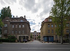 Einfahrtsbereich Wohnanlage Hengst Maxim-Gorki-Strasse 2021.jpg