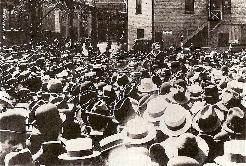 File:Emma Goldman - Union Square, New York, 1916 2.jpg