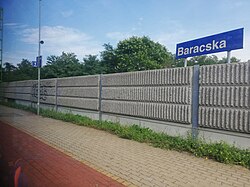 Baracska megállóhely (Budapest felé tartó vonatból fotózva)