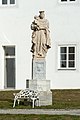 English: Statue Madonna with child at the yard Deutsch: Statue Madonna mit Kind im Stiftshof