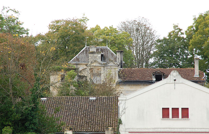 File:Château Dillon.jpg