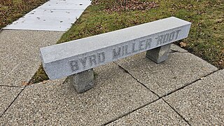 Byrd Miller Root bench, Root Memorial Park, Muskegon, Michigan.jpg