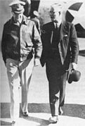 MacArthur arrive Sydney met Curtin.jpg