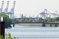 Deutsch: Blick von Osten auf die Brandenburger Brücke über den Veddelkanal in Hamburg-Kleiner Grasbrook.