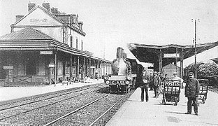 L'intérieur de la gare au début du XXe siècle.