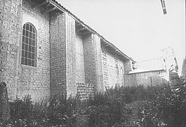 Contrafuerte-iglesiachacas1977.jpg