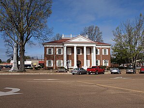 Tallahatchie County Courthouse in Charleston