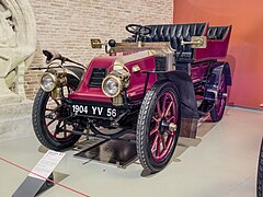 Une Renault Frères / Tonneau Type U-D 4-cylindres de 3 770 cm3 (1904).