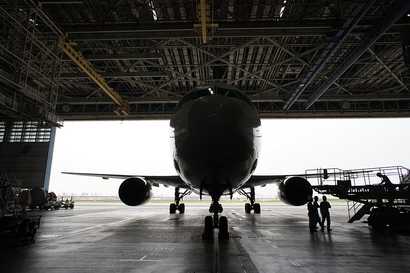 File:ANA Maintainance Facilities at Haneda Airport 13.JPG