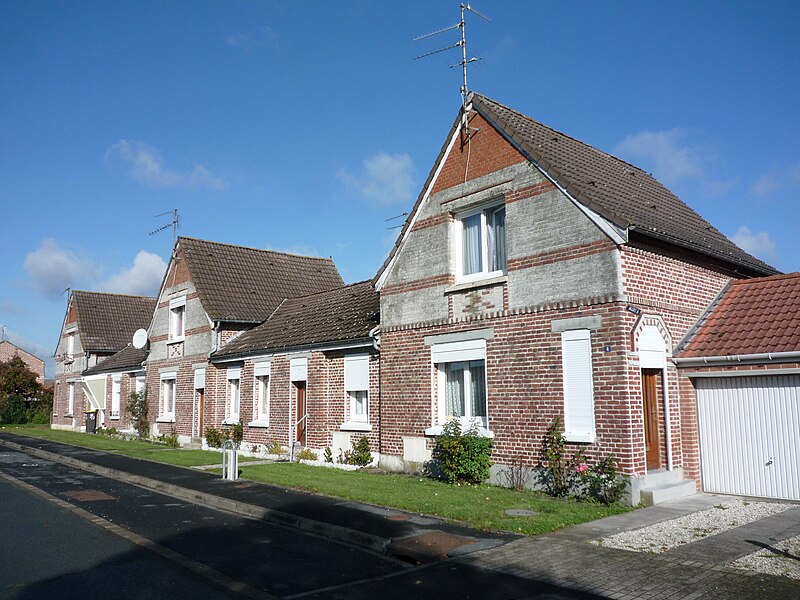 File:Pecquencourt - Cité Barrois, habitations (K).JPG