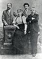 Musikkforleggeren Max Abraham, Nina Grieg, Oscar Meyer og Edvard Grieg omkring 1889