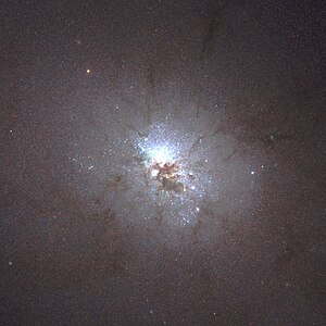 ハッブル宇宙望遠鏡によるNGC 3077（視野1.5′）