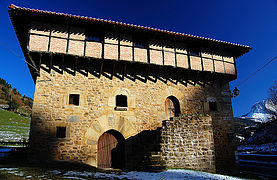 Aranguren dorretxea (Orozko, Bizkaia)