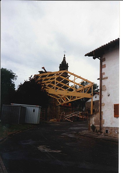 File:1995 06 EE Iturmendi FrontoikoEstalpearenObrak 02.jpg