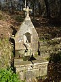 La fontaine proche de la chapelle Notre-Dame-de-Lanriot.