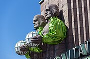 Vuoden 2023 Eurovision laulukilpailun aikaan Lyhdynkantajat puettiin vihreisiin boleroihin, Suomea edustaneen rap-artisti Käärijän tavaramerkkiin.