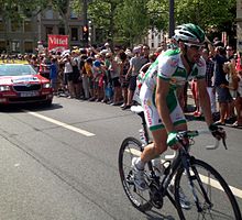 Photographie présentant Jonathan Hivert, vainqueur sur l'Étoile de Bessèges et le Tour d'Andalousie.