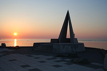 Le cap Sōya à Wakkanai, sur l’île d’Hokkaidō (Japon). (définition réelle 3 456 × 2 304*)