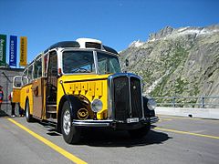 Un Saurer de 1950 au col du Grimsel.