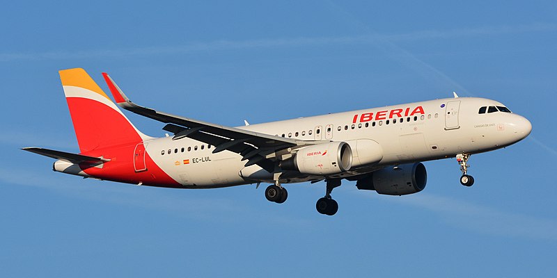 File:Airbus A320 EC-LUL "Cangas de Onis" - Iberia.jpg