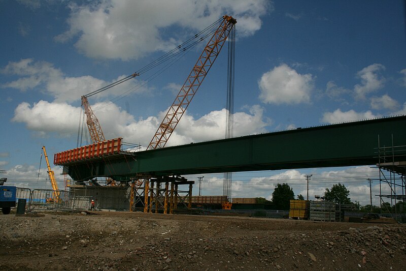 File:The new Hitchin railway flyover begins to take shape. - panoramio.jpg