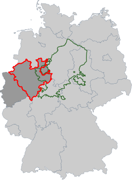alt=Tres entidades conocidas (o parcialmente conocidas) como Westfalia, superpuestas dentro de los fronteras actuales de Alemania: Verde: Reino de Westfalia (1807-1813), fronteras de 1811 Rojo: Provincia de Westfalia (1815-1946) Gris oscuro: Renania del Norte-Westfalia (desde 1946).