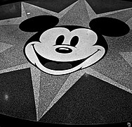 Famous mouse (3463764209).jpg