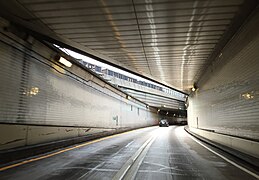 2016-08-12 18 37 09 View north along Interstate 895 (Baltimore Harbor Tunnel) just south of the north tunnel portal in Baltimore City, Maryland.jpg