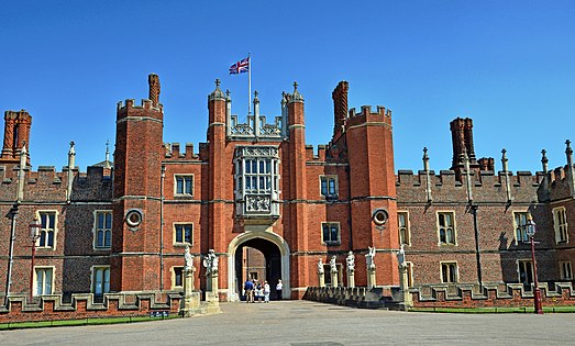 A Grande Portaria do Palácio de Hampton Court, na Inglaterra (1522)