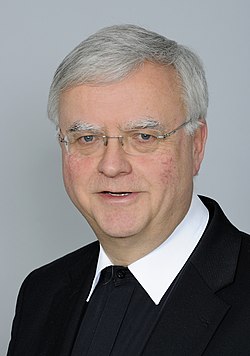 Dr. Heiner Koch jako světící biskup v roce 2013