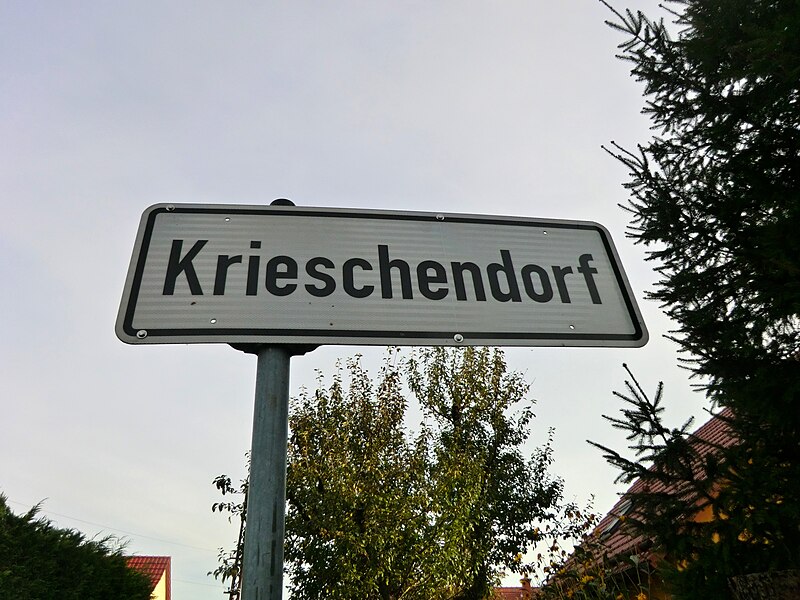 File:Krischendorf Dresden Ortsschild.jpg